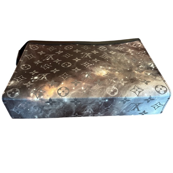 LOUIS VUITTON POCHETTE VOYAGE LIMITED EDITION GALAXY - Picture 7 of 11